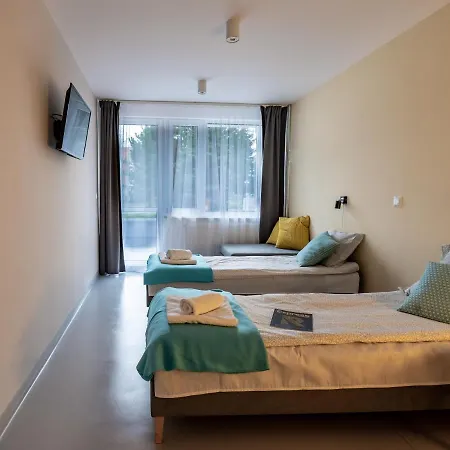 リゾート Wiking-osrodek Wypoczynkowo-szkoleniowy ヤンタル