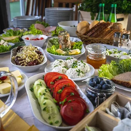 Wiking-osrodek Wypoczynkowo-szkoleniowy * ヤンタル