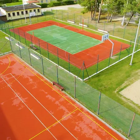 リゾート Wiking-osrodek Wypoczynkowo-szkoleniowy ヤンタル