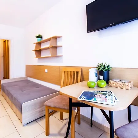 Wiking-osrodek Wypoczynkowo-szkoleniowy *