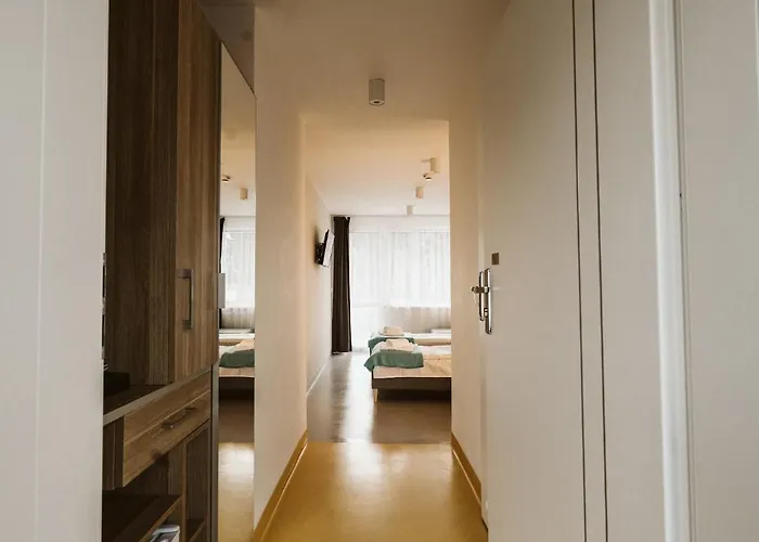 Wiking-osrodek Wypoczynkowo-szkoleniowy *